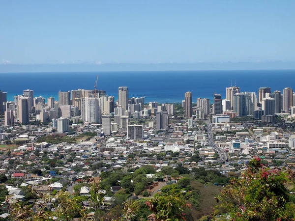 Antena Honolulu Waikiki Budynki Parki Hotele Apartamenty Oceanem Spokojnym Rozciągające — Zdjęcie stockowe