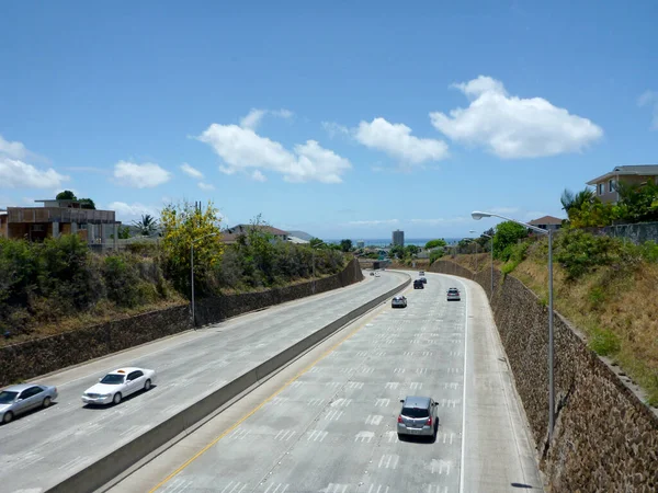 Honolulu Juni 2013 Bilar Och Skåpbilar Kör Highway Kaimuki Mot — Stockfoto