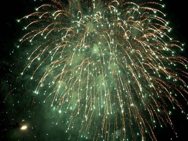 Honolulu Червня 2019 Friday Night Fireworks Green Colour Burst Air — стокове фото