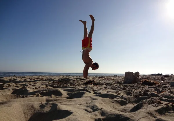 Man Handstands Beach Santa Barbara California — Stock Photo, Image