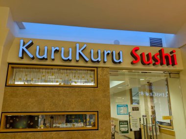 Honolulu - 18 Temmuz 2019: KuruKuru Sushi Girişi Kahala Alışveriş Merkezi