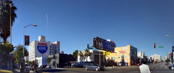 San Francisco California Ottobre 2008 Panoramic Cars People Crossing Intersection — Foto Stock