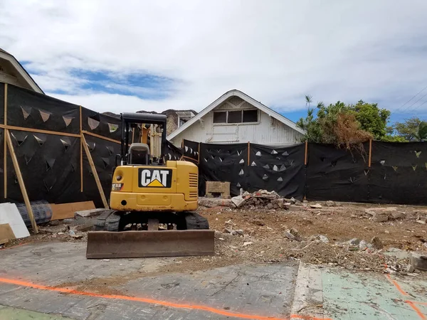 Honolulu Agosto 2017 Construcción Cat Bulldozer Sienta Lote Tierra Vacía — Foto de Stock