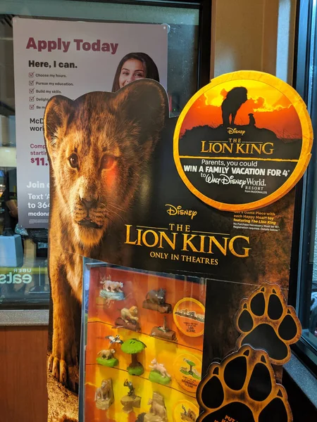 Honolulu Julio 2019 Loin King Happy Meal Toys Display Dentro —  Fotos de Stock