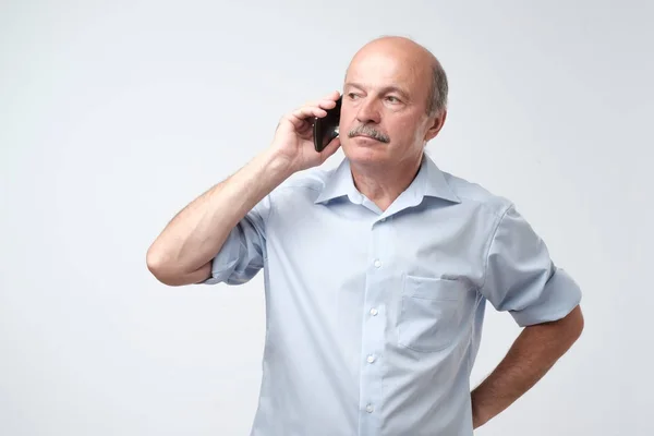 Serious Worried Upset Mature Man Talking Cellphone Old Employee Deciding — Stock Photo, Image