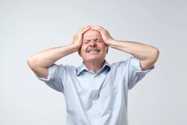 Caucasian Senior Man Having Terrible Headache Problem Health Old Age — Stock Photo, Image