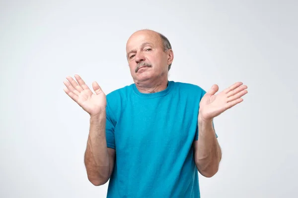 Who Knows Concept Puzzled Bald Caucasian Man Sure His Testimony — Stock Photo, Image