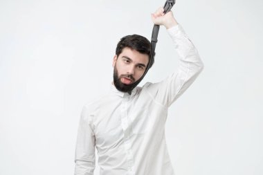 Beyaz gömlekli kendini boğma intihar İspanyol işadamı kravat.