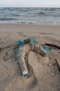 Kirli beach plajlar atık ile