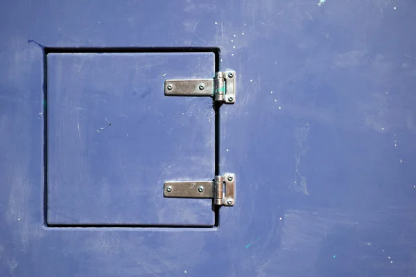 Porta de metal articulada — Fotografia de Stock