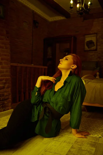 Vintage photo of Beautiful red haired young woman posing in old loft apartment in Tbilisi — Stock Photo, Image