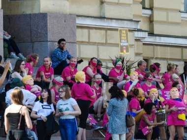 Helsinki, Finlandiya - 16 Temmuz 2018: Trump ve Putin arasındaki toplantı karşı protestolar