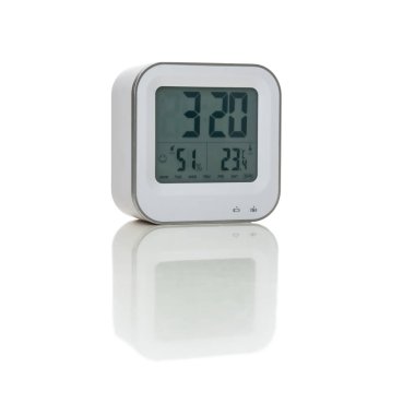 Beyaz arkaplanda beyaz alarm saati izole edildi