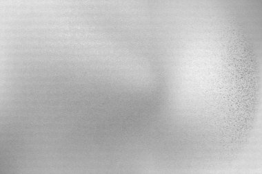 Çizik yüzeyli gümüş metalik duvar, soyut doku arka planı