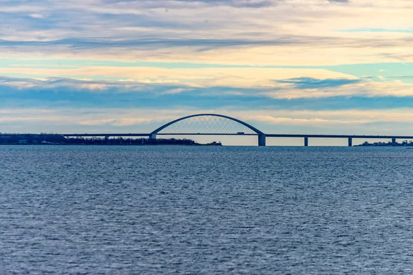 Pont vers l'île de Fehmarn dans la mer Baltique — Photo