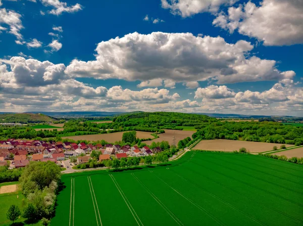 Hannover Davenstedt Badenstedt con vistas a Benther Berg — Foto de Stock