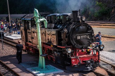 Kömür sobayı ile eski lokomotif