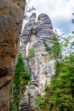 Çek Cumhuriyeti 'nin Krenov şehrinde Adersbacher rock şehri