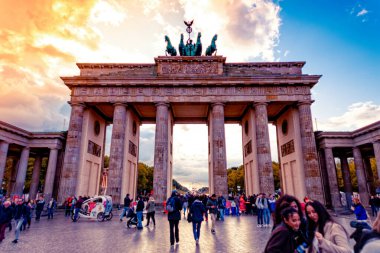 Berlin 'in başkenti Almanya' daki Brandenburg Kapısı