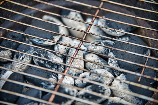 Glödande Träkol Kolgrill — Stockfoto