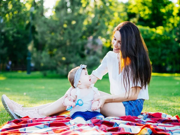 Mother Month Baby Girl Spend Time Park — Stock Photo, Image