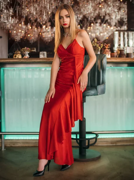 Party photo of elegance sexy lady in red dress — Stock Photo, Image