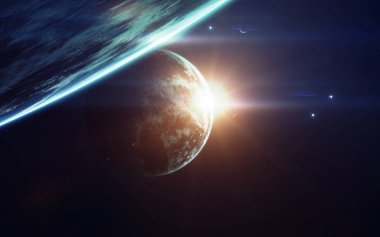 Uzayın derin hayal gücü, gezegenler, yıldızlar ve galaksiler sonsuz evrende Nasa tarafından döşenmiş bu görüntünün elementleri