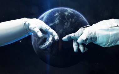 Tanrılar Dünya'nın yaratılışı. Mavi arka plan ile Astronot elleri 