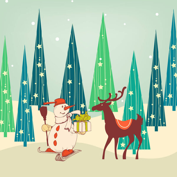 Милая рождественская сцена. Снеговик и олень в сосновом лесу с подарками
