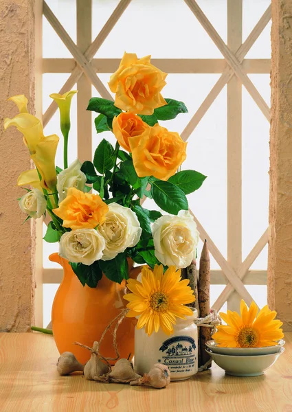 Close View Flowers Vase Table — Stock Photo, Image