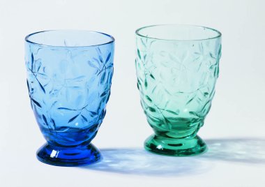 su bardaklarının yakın görünümü