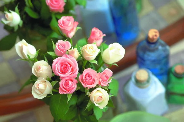 Fechar Buquê Rosas Florescentes — Fotografia de Stock