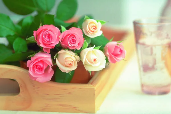 Zbliżenie Bukiet Kwitnących Róż — Zdjęcie stockowe
