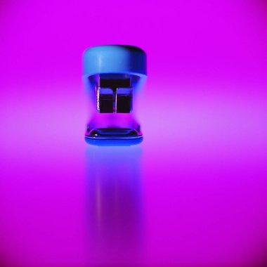 Ofis zımbasının parlak mor arkaplandaki görüntüsü