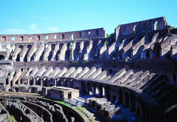 Roman Coliseum Nappal Nyári Kilátás Emberek Nélkül Olaszország — Stock Fotó