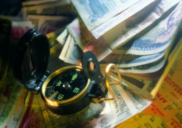 Kompass Och Pengar Bakgrunden — Stockfoto