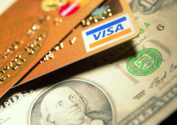 Kreditkort Och Pengar — Stockfoto
