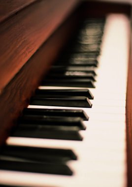 Piyano görünümü yakın