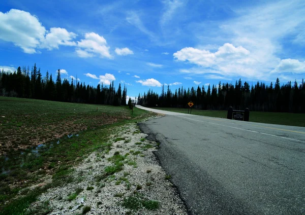 Estrada Nas Montanhas Lugar Viagem Fundo — Fotografia de Stock