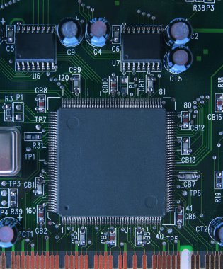 Bilgisayar ana panosuna yakın çekim, dijital dünya konsepti