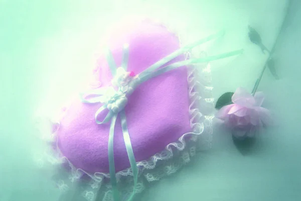 Rózsaszín Szív Rózsaszín Virág Egy Rózsaszín Háttér — Stock Fotó