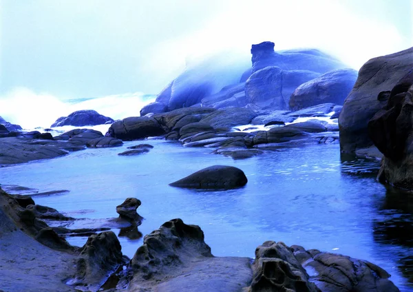 Seascape Pohled Skalnatá Pláž — Stock fotografie