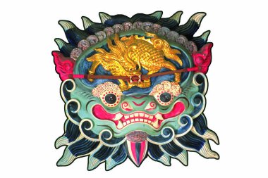 Beyaz arka planda izole edilmiş antik Asya maskesi. 