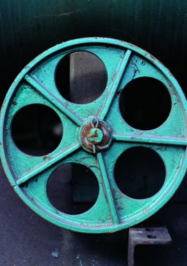 Eski paslı vana detayı