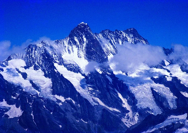 Karlı Dağların Manzarası — Stok fotoğraf