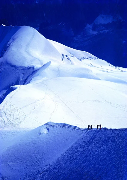 多雪的高山景观 — 图库照片