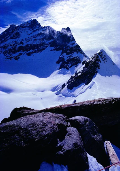 Paesaggio Montagne Innevate — Foto Stock