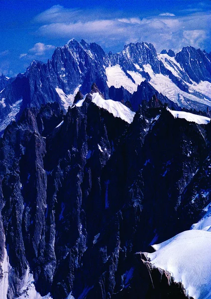 Paesaggio Montagne Innevate — Foto Stock