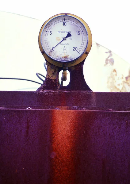 Detalj Gamla Rusty Manometer — Stockfoto