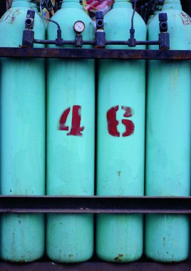 Grunge duvar arkaplanındaki numaralar 